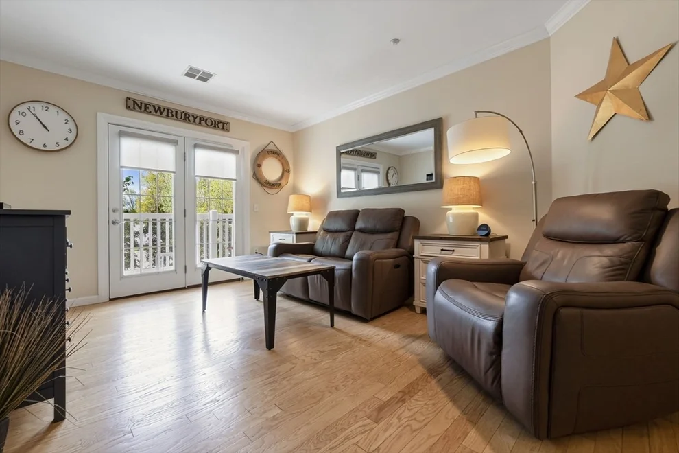 Unit for sale at 5 Woodman Way, Newburyport, MA 01950