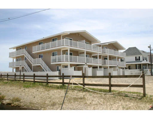 Unit for sale at 528 North End Blvd. (Rt 1a), Salisbury, MA 01952