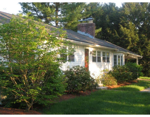Unit for sale at 308 South St, Medfield, MA 02052