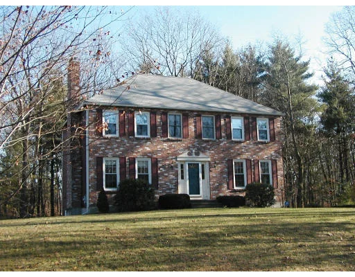Unit for sale at 678 South St., Shrewsbury, MA 01545