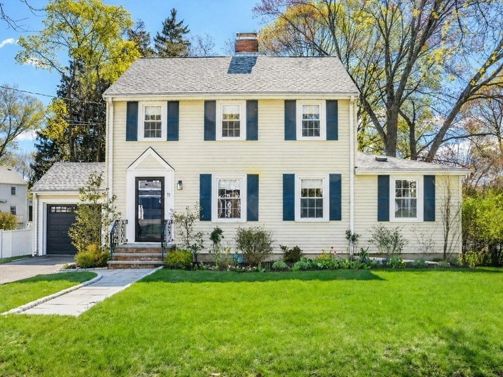 Unit for sale at 11 Bunker Ln, Newton, MA 02465