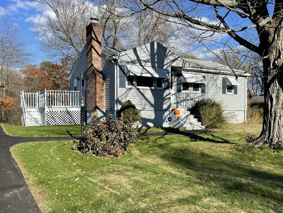 Unit for sale at 18 Pleasant St, Littleton, MA 01460