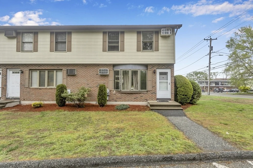Unit for sale at 340 Dale St, Chicopee, MA 01020