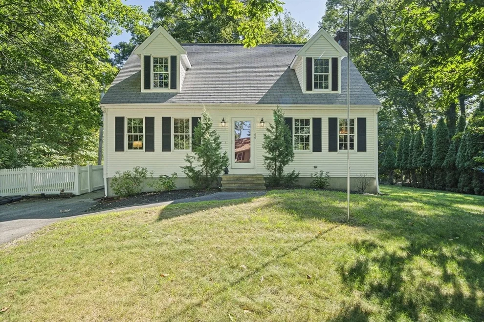 Unit for sale at 66 Cottage Ln, Weymouth, MA 02188