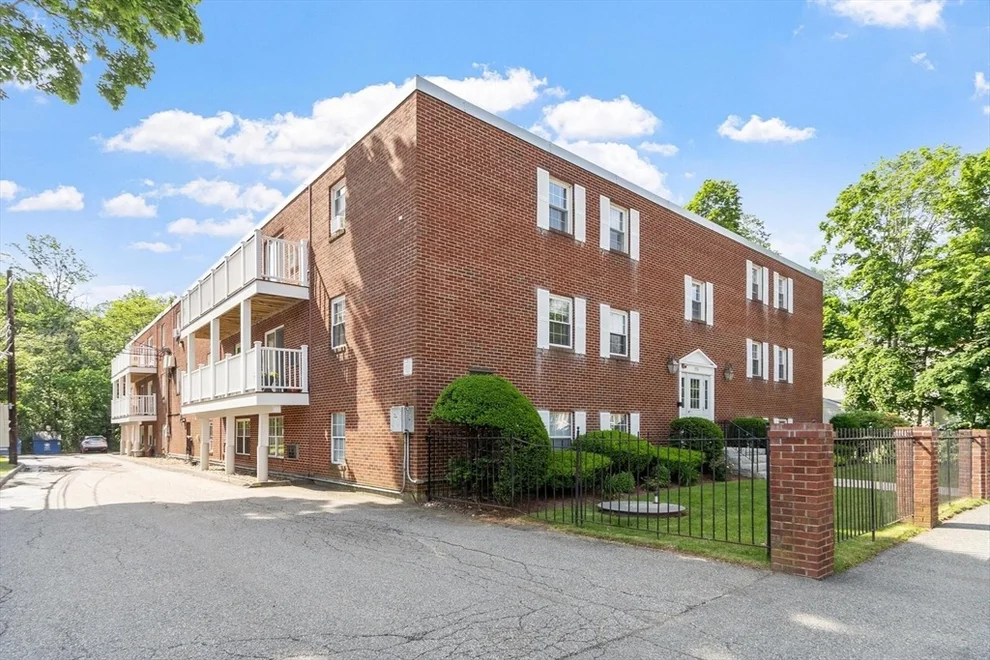Unit for sale at 276 Albion Street, Wakefield, MA 01880