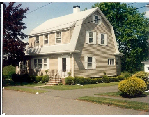Unit for sale at 17 Mystic Rd, Marblehead, MA 01945