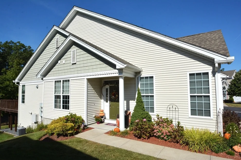 Unit for sale at 44 Hopkins Circle, Methuen, MA 01844