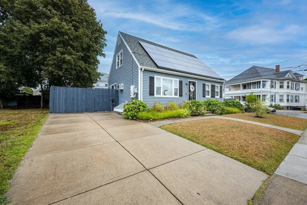 Unit for sale at 3 Canterberry St, New Bedford, MA 02746