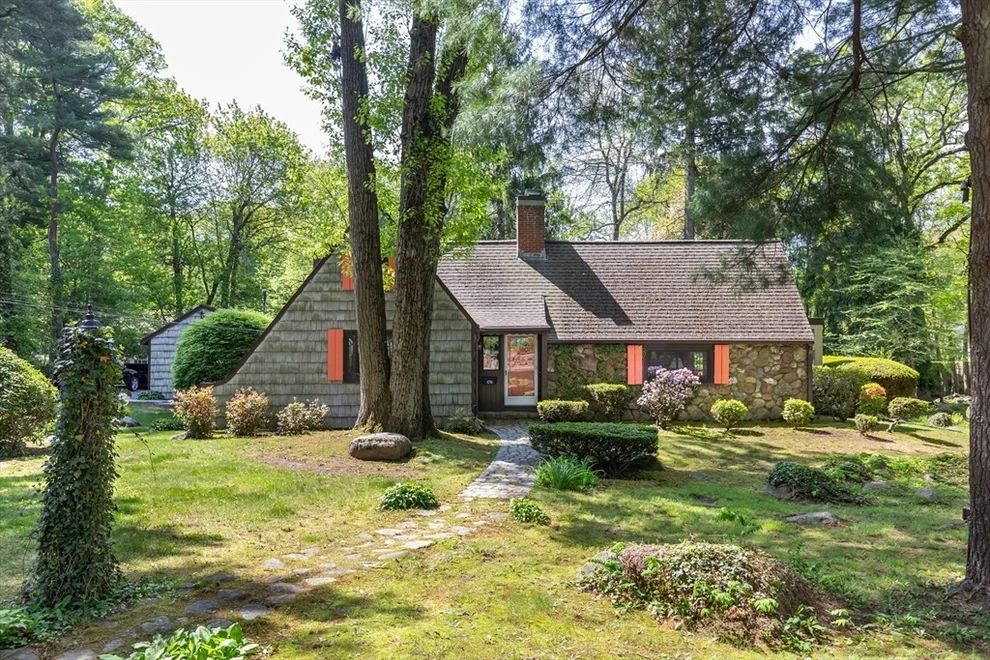 Unit for sale at 176 West St, Braintree, MA 02184