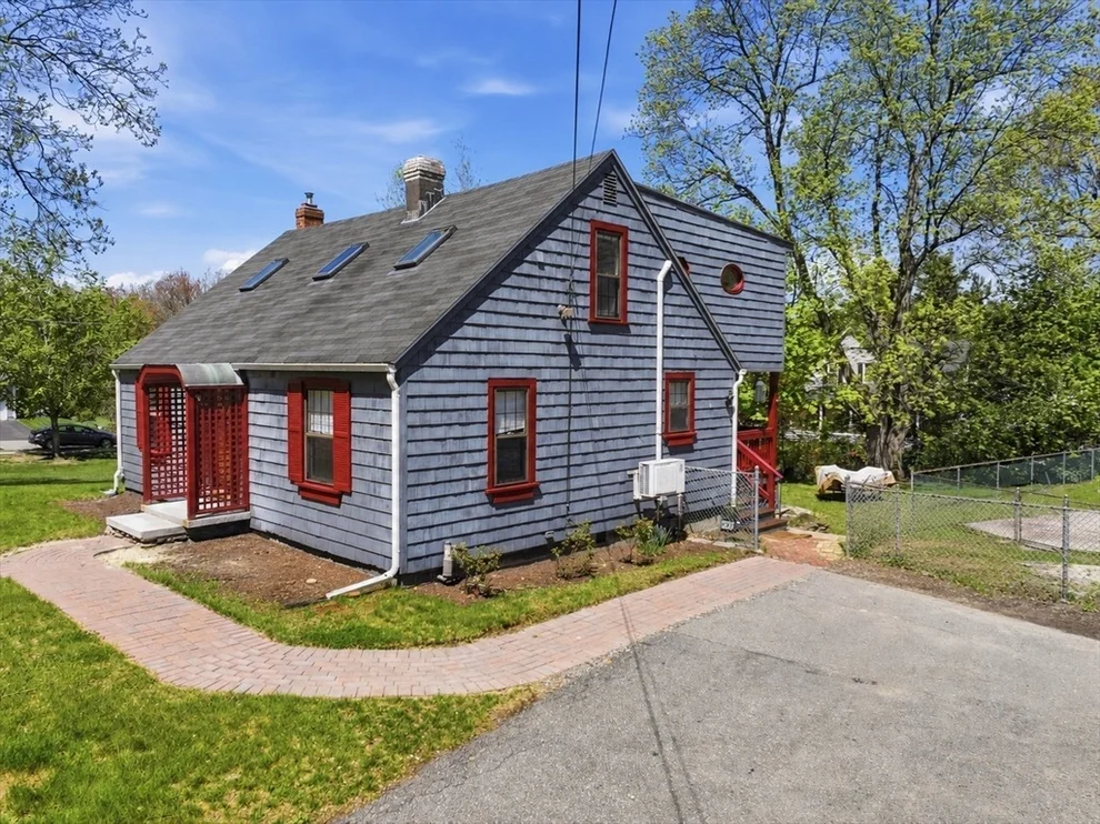 Unit for sale at 609 Willard St, Leominster, MA 01453