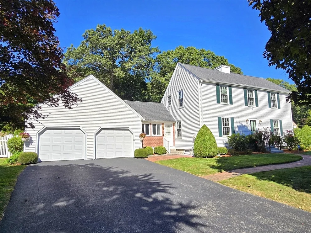 Unit for sale at 42 Wayside Ln, Ashland, MA 01721