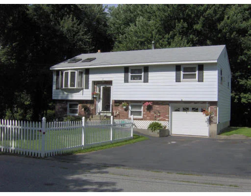 Unit for sale at 29 Stockbridge Ave, Lowell, MA 01854