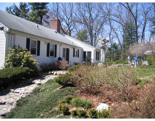 Unit for sale at 31 Robin Road, Lynnfield, MA 01940