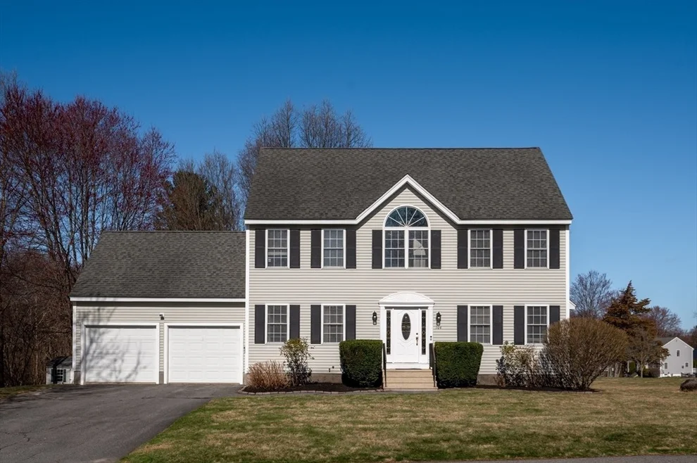 Unit for sale at 104 Overlook Ter, Dracut, MA 01826