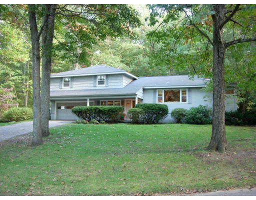 Unit for sale at 12 Drum Lane, Sudbury, MA 01776