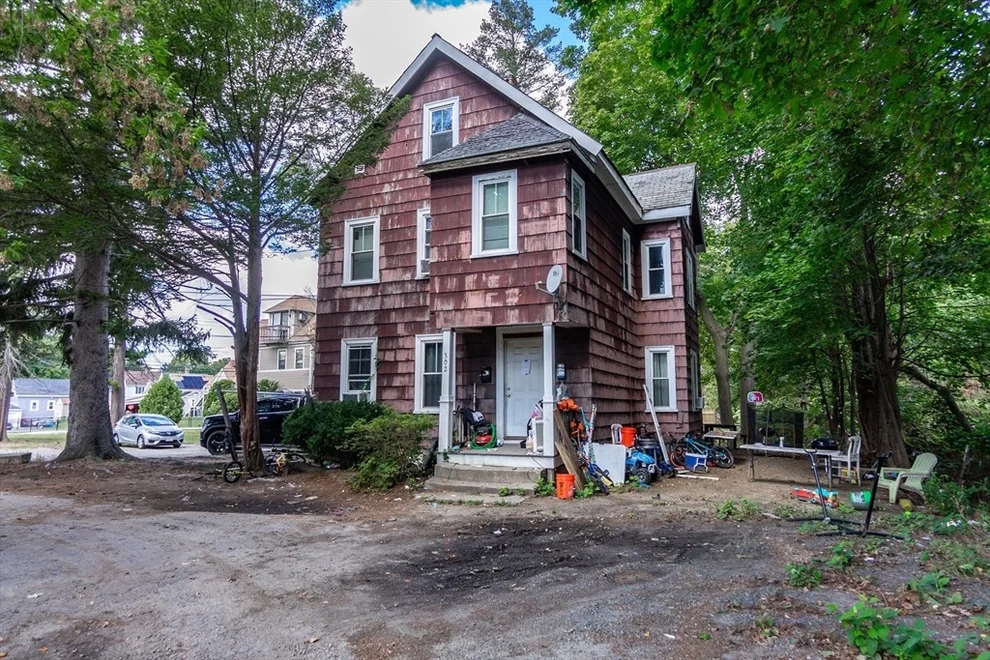 Unit for sale at 302-R Hollis St, Framingham, MA 01702