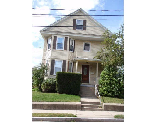 Unit for sale at 67 Jewett St, Newton, MA 02458