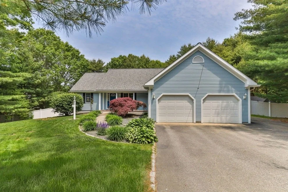 Unit for sale at 17 Pimlico Pond Rd, Sandwich, MA 02644