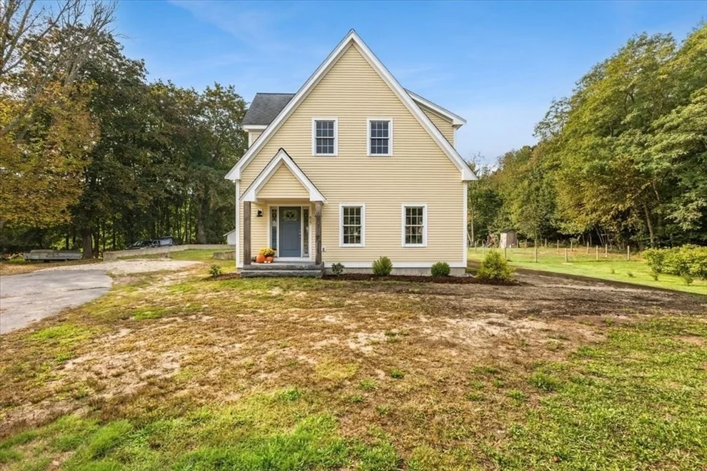 Unit for sale at 827 High St, Bridgewater, MA 02324