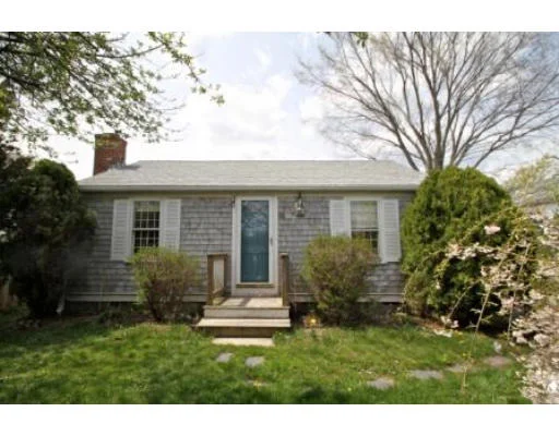 Unit for sale at 12 Johnson Terrace, Marshfield, MA 02050