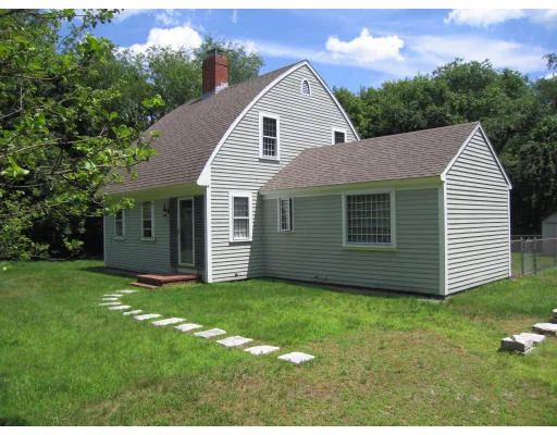 Unit for sale at 36 Story St, Essex, MA 01929