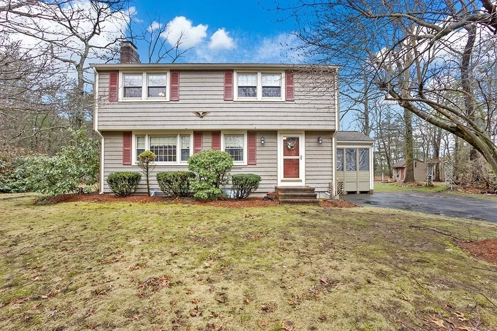 Unit for sale at 12 Beach St, Foxboro, MA 02035