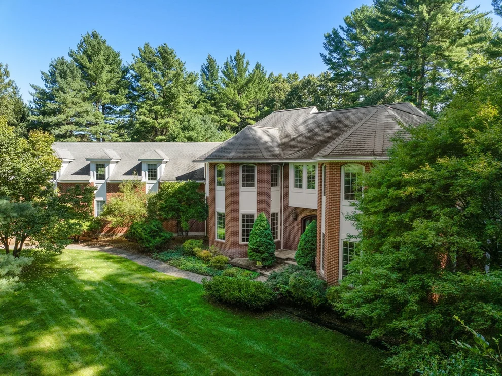 Unit for sale at 24 Davis Rd, Carlisle, MA 01741