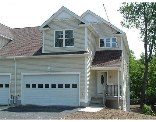 Unit for sale at 52 Deepdale Road, Worcester, MA 01606