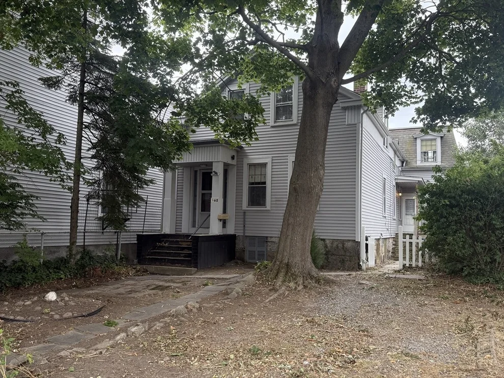 Unit for sale at 162 Elm St, New Bedford, MA 02740