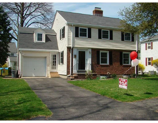 Unit for sale at 4 Cheswick Rd, Arlington, MA 02474