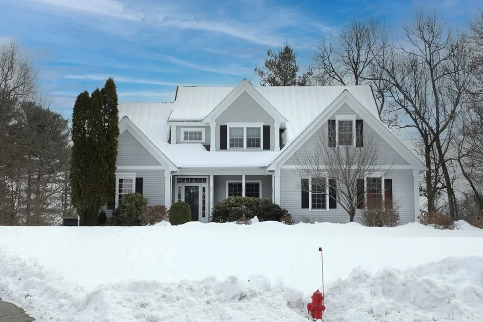 Unit for sale at 14 Deer Run Dr, North Reading, MA 01864