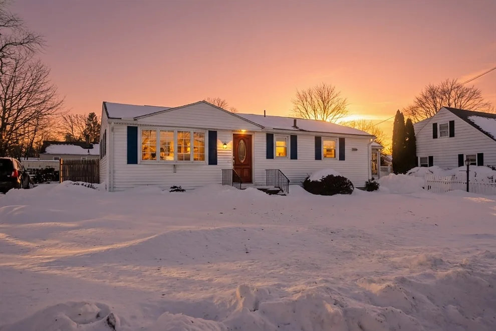 Unit for sale at 35 Mount Vernon Rd, Chicopee, MA 01013