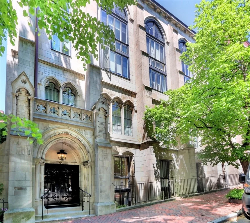 Unit for sale at 27 Chestnut, Boston, MA 02108