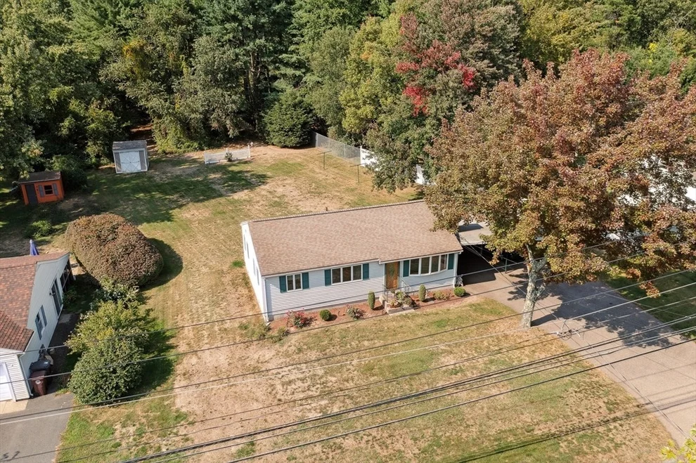 Unit for sale at 726 Holyoke Rd, Westfield, MA 01085