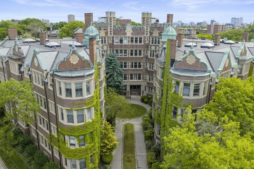 Unit for sale at 10 Dana St, Cambridge, MA 02138
