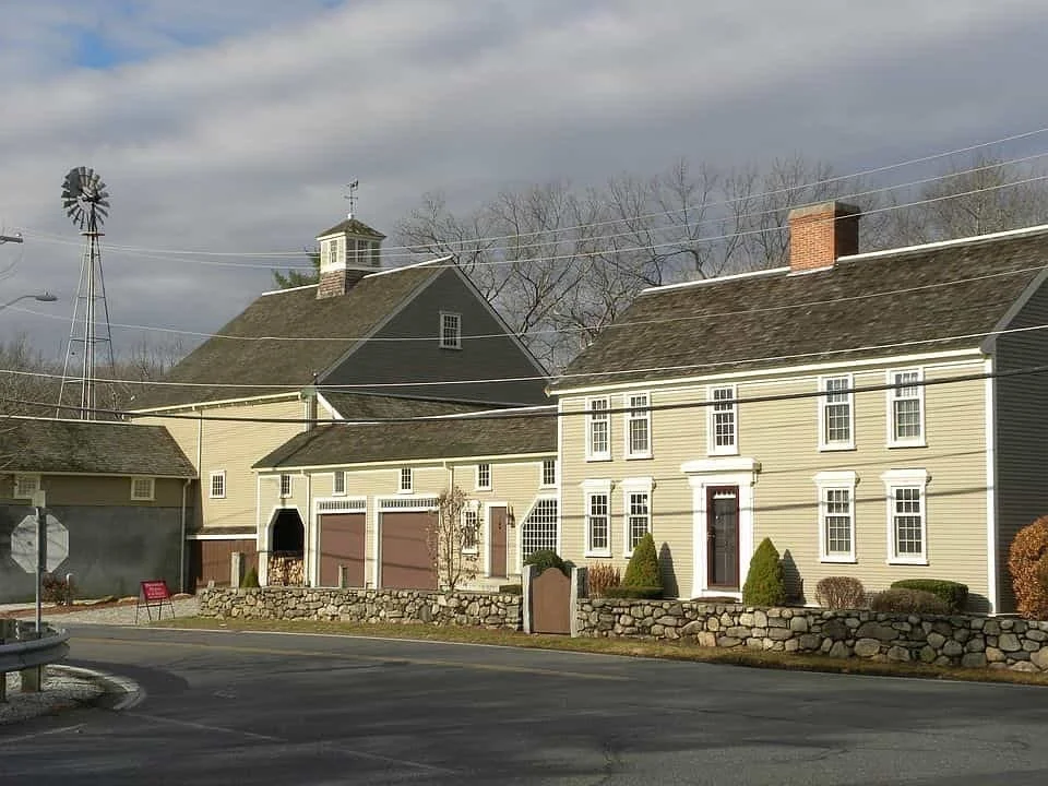 Unit for sale at 143 Pine Hill Rd, Chelmsford, MA 01824