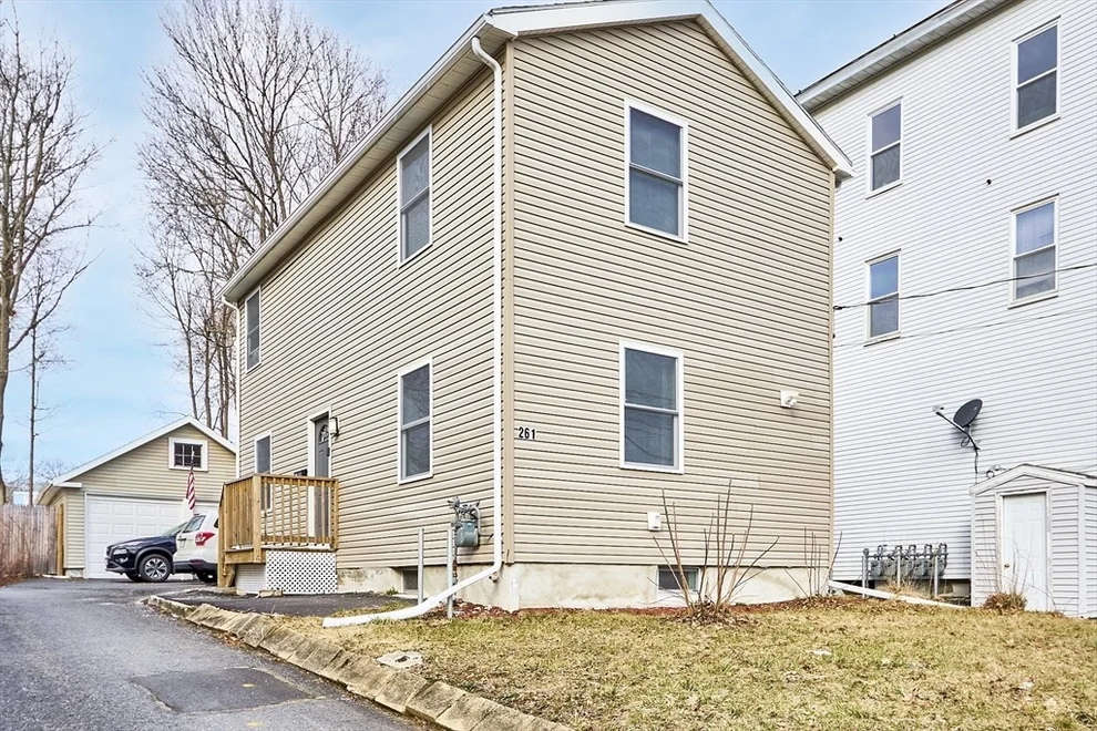 Unit for sale at 261 Main St, Gardner, MA 01436