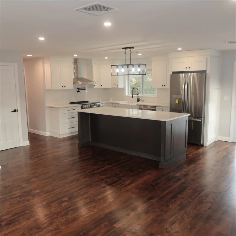 Unit for sale at 91 Russell Street, Peabody, MA 01960