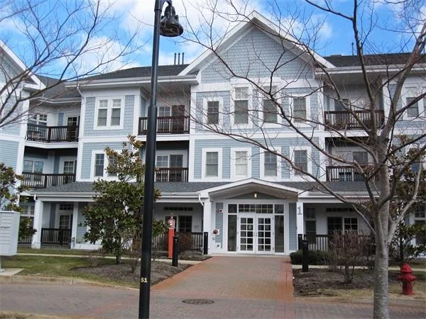 Unit for sale at 501 Commerce Dr, Braintree, MA 02184