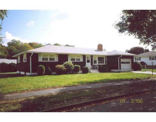 Unit for sale at 11 Hycrest Drive, Worcester, MA 01606
