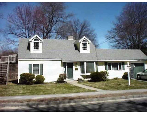 Unit for sale at 53 Crescent Street, Shrewsbury, MA 01545