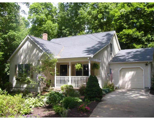 Unit for sale at 28 Brunswick Road, Scotland, CT 06264