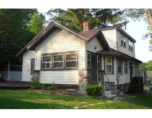 Unit for sale at 32 Cascade Rd, Worcester, MA 01602