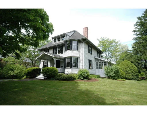 Unit for sale at 26 Elm St, Concord, MA 01742
