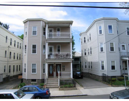 Unit for sale at 20 Belknap St, Somerville, MA 02144