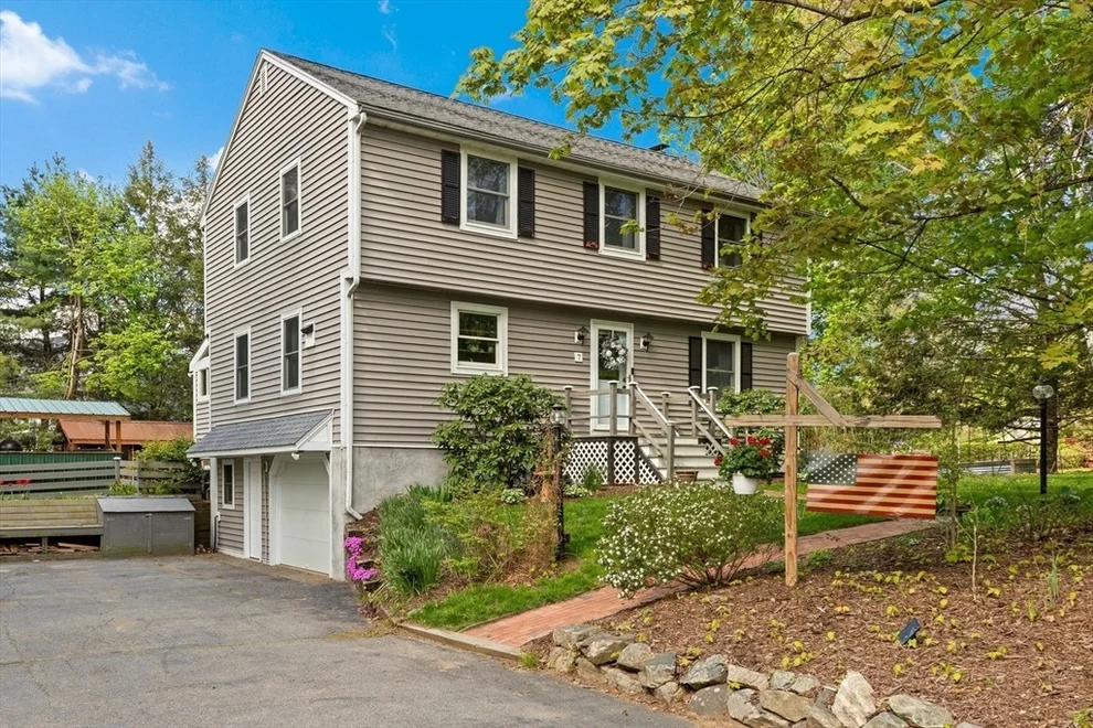 Unit for sale at 7 Byfield Rd, Groveland, MA 01834