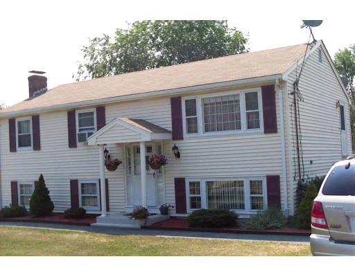 Unit for sale at 10 Brae Road, Attleboro, MA 02703