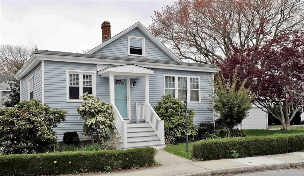 Unit for sale at 79 Woodlawn St, Fall River, MA 02720