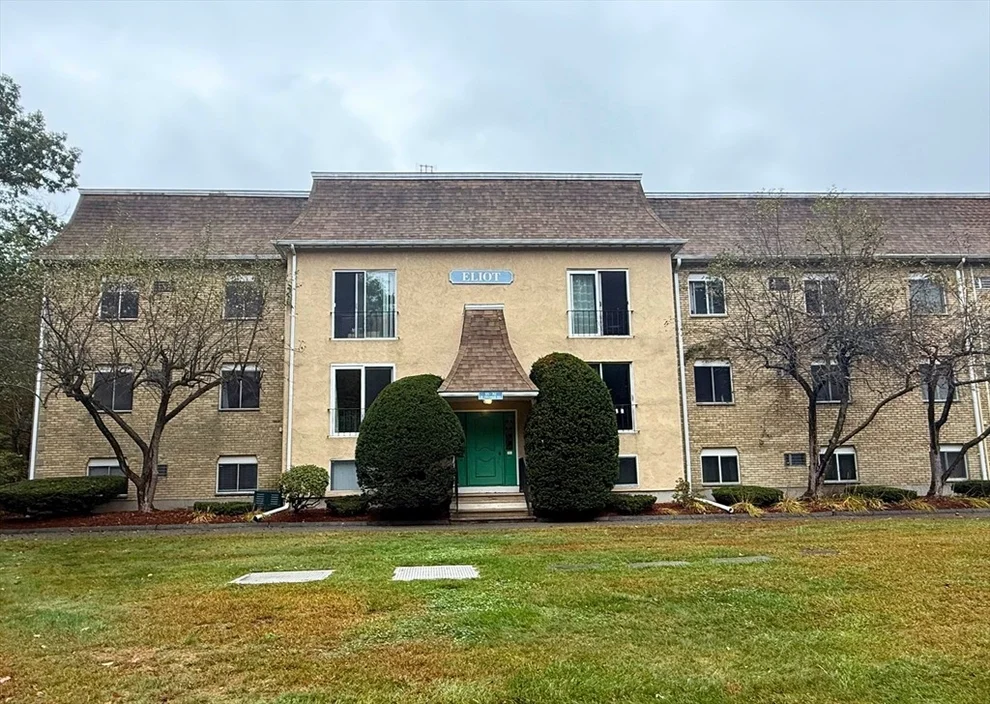 Unit for sale at 176 Swanson Rd, Boxborough, MA 01719