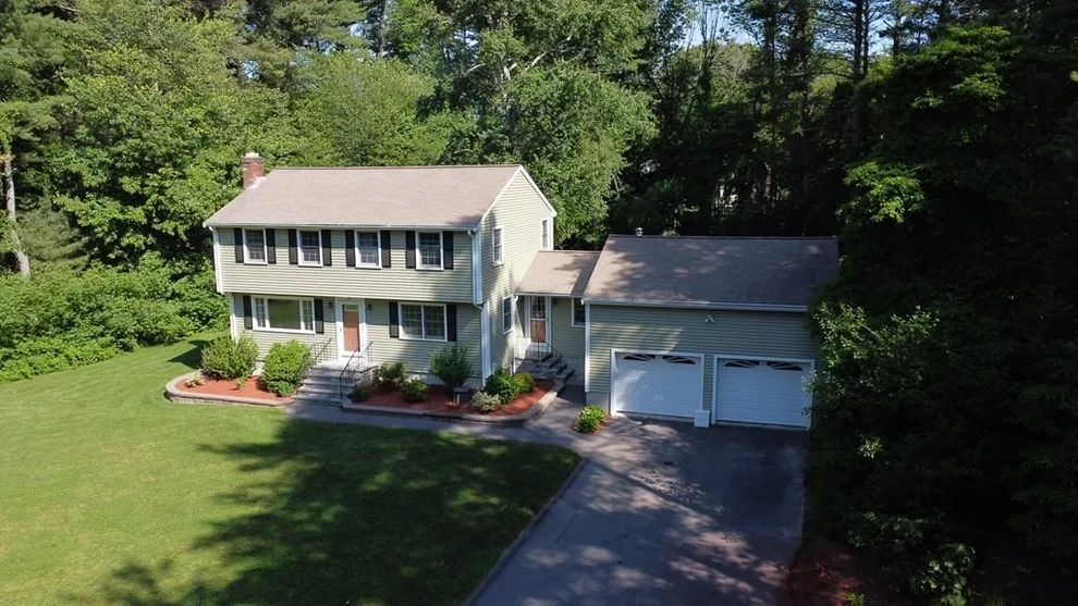 Unit for sale at 5 Cook Rd, Foxboro, MA 02035